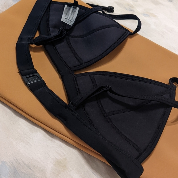 Triangls bathing suit - Picture 6 of 8